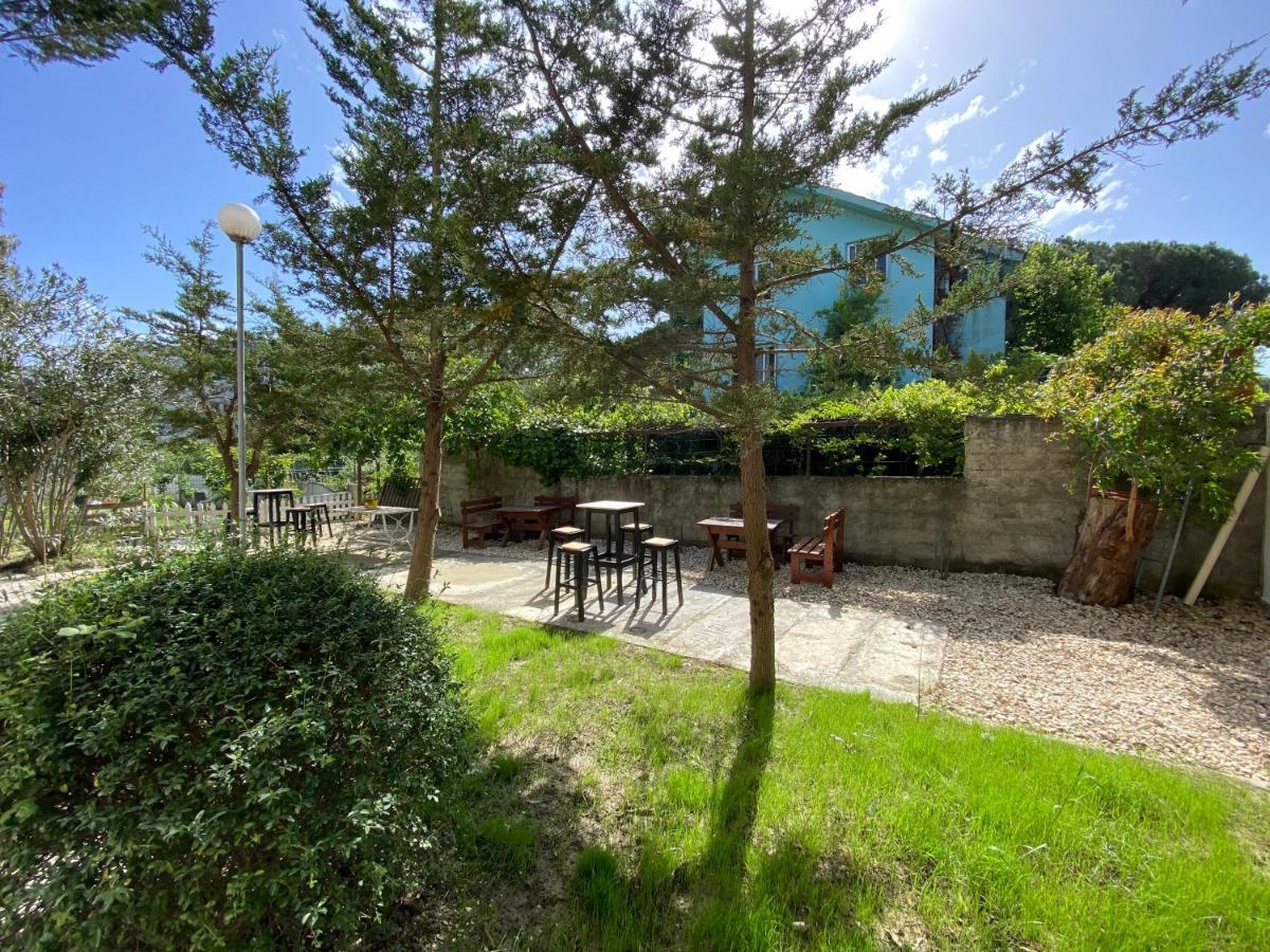 Hotel Garden Villa Ardo Golem  Exterior photo